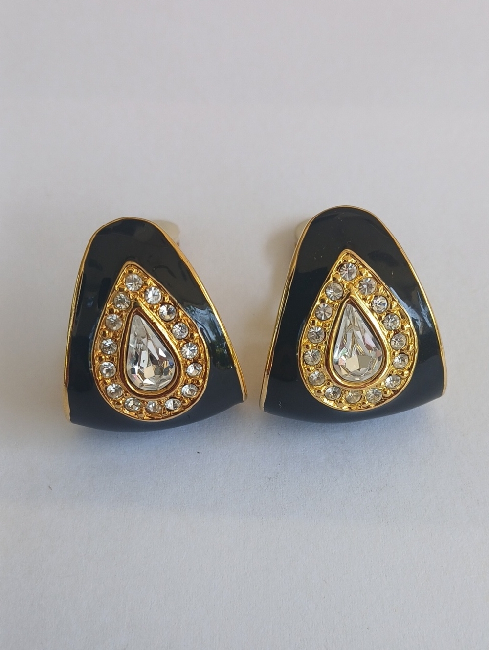 Gorgeous Vintage Ivana Gold Tone Black Enamel And Crystal Clip On Earrings